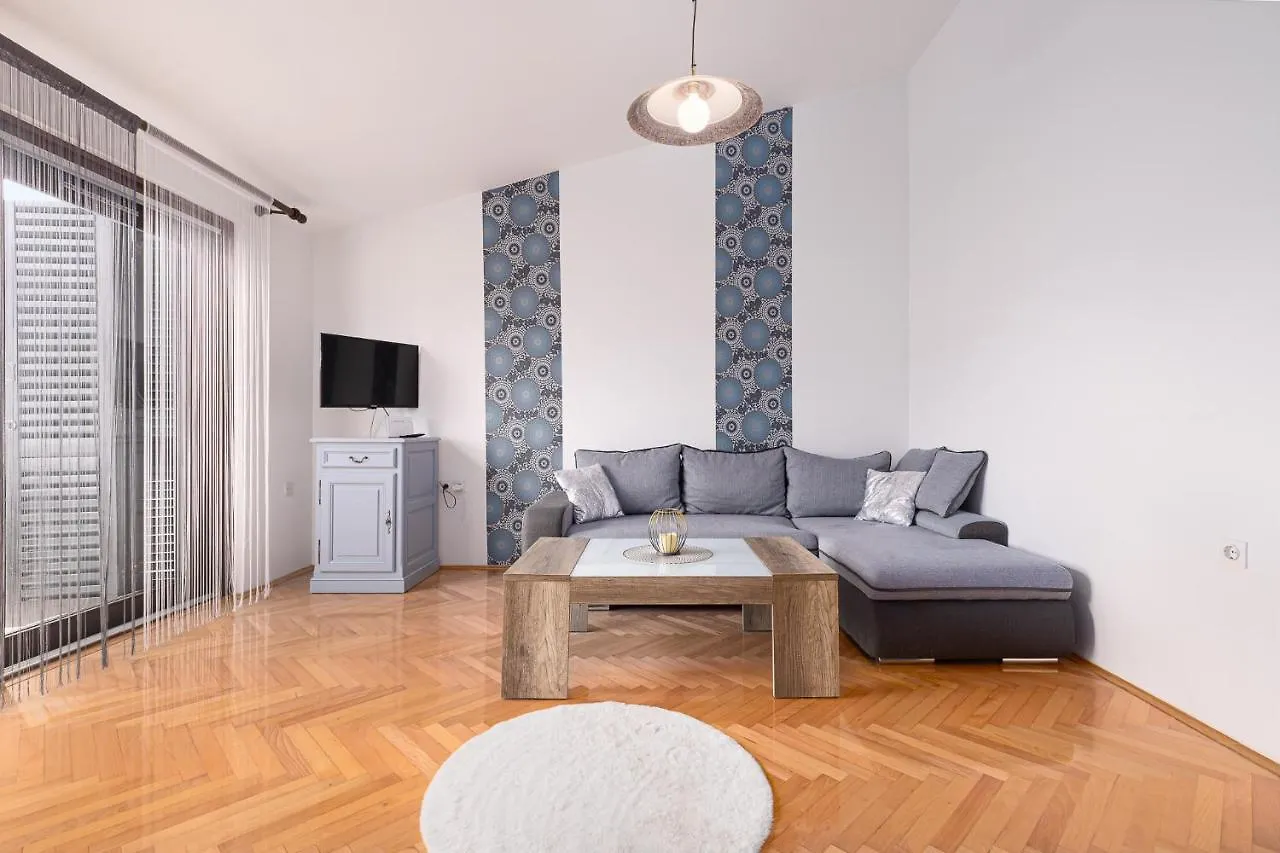 Apartment Gracia With Private Parking And Free Internet Croatia