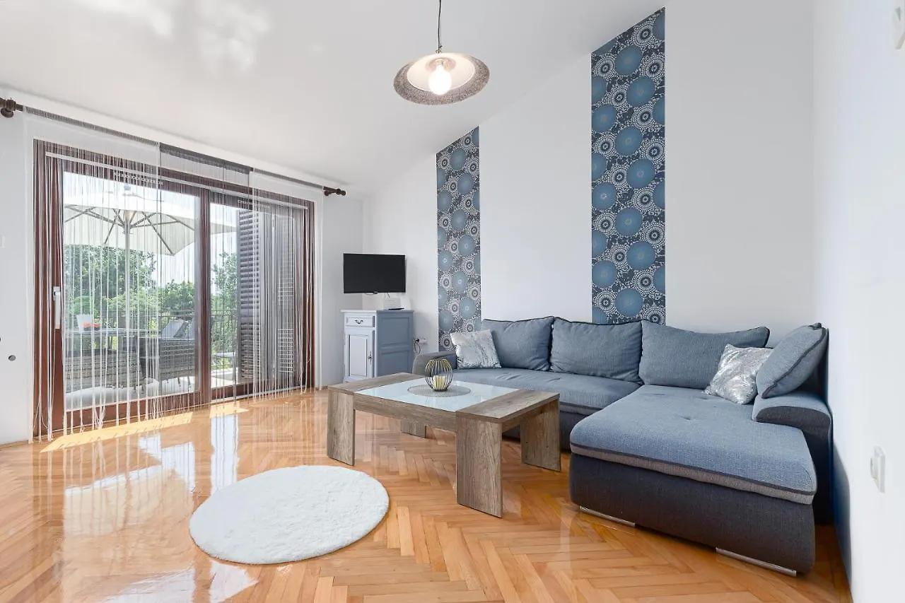 Apartment Gracia With Private Parking And Free Internet Croatia